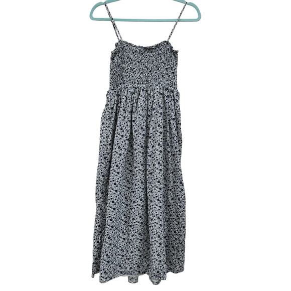 & Other Stories Smocked Strappy Maxi Dress in Ditsy Floral Print - Picture 4 of 8